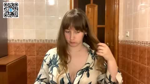 Snapshot of maroonmoon_ chatting on 10/09/25, 07:34 Miriam online show from 10/09/25, 07:34