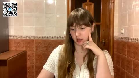 Snapshot of maroonmoon_ chatting on 10/10/25, 07:46 Miriam online show from 10/10/25, 07:46