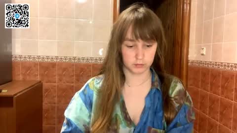 Snapshot of maroonmoon_ chatting on 10/12/25, 07:35 Miriam online show from 10/12/25, 07:35