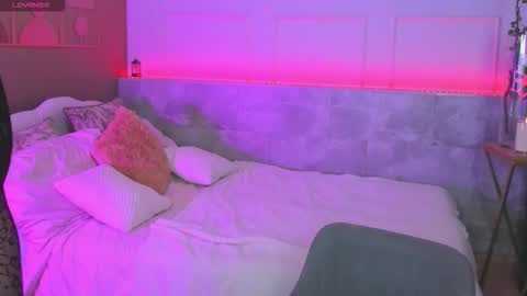 Snapshot of marquise_villaret chatting on 02/24/26, 06:11 marquise_villaret online show from 02/24/26, 06:11