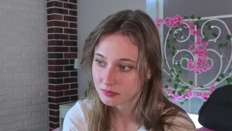 Andriella online show from 04/12/26, 09:36