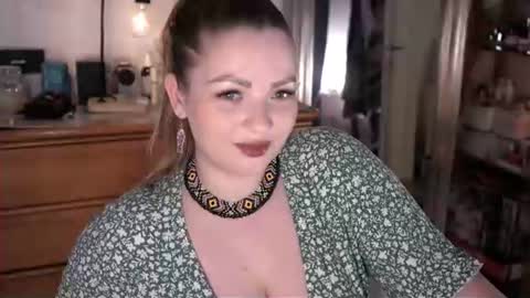 Snapshot of marrygrayes chatting on 06/17/26, 08:54 Maria online broadcast from Tuesday to Suturday from 6 pm to 12 pm Germany time Sunday-Monday offline online show from 06/17/26, 08:54