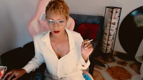 May online show from 10/01/25, 02:56