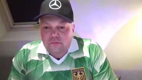 Snapshot of mars0481 chatting on 09/14/25, 01:38 mars0481 online show from 09/14/25, 01:38