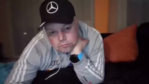 Snapshot of mars0481 chatting on 09/16/25, 06:09 mars0481 online show from 09/16/25, 06:09