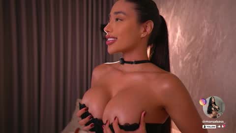 Snapshot of marsabass chatting on 10/22/25, 12:27 online show from 10/22/25, 12:27