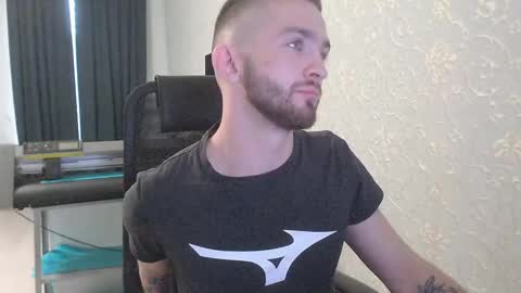 Snapshot of marselle_looker chatting on 03/05/25, 09:27 Marselle online show from 03/05/25, 09:27