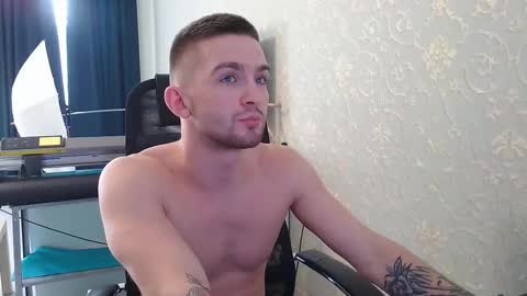 Snapshot of marselle_looker chatting on 03/11/25, 11:01 Marselle online show from 03/11/25, 11:01