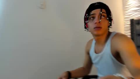 MARSHALL online show from 12/01/25, 01:05