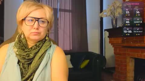 marta_wils online show from 10/27/25, 03:32