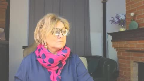 marta_wils online show from 12/04/25, 04:22