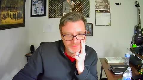 Snapshot of martcb1313 chatting on 10/23/25, 02:27 martcb1313 online show from 10/23/25, 02:27