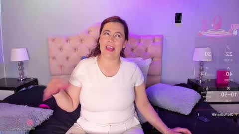 Snapshot of marthina_cnc chatting on 09/22/25, 08:00 Marthina online show from 09/22/25, 08:00