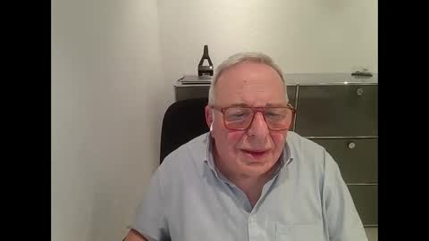 Snapshot of martin_1947 chatting on 12/17/24, 11:27 martin_1947 online show from 12/17/24, 11:27