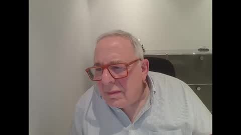 Snapshot of martin_1947 chatting on 01/02/25, 08:24 martin_1947 online show from 01/02/25, 08:24