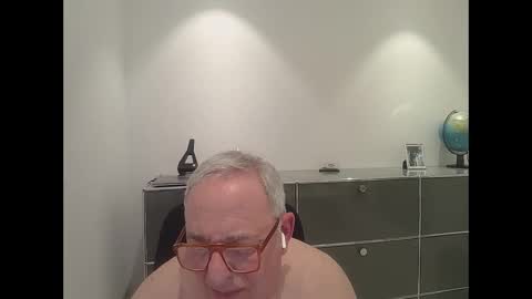 Snapshot of martin_1947 chatting on 01/14/25, 10:55 martin_1947 online show from 01/14/25, 10:55