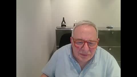 Snapshot of martin_1947 chatting on 03/03/25, 09:26 martin_1947 online show from 03/03/25, 09:26