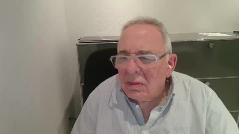 Snapshot of martin_1947 chatting on 03/11/26, 05:52 martin_1947 online show from 03/11/26, 05:52