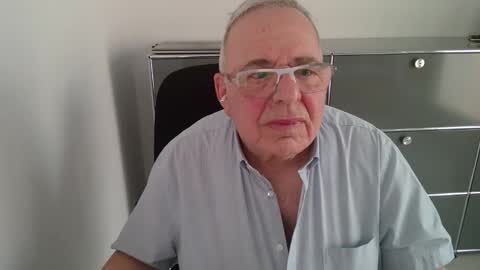 Snapshot of martin_1947 chatting on 03/22/26, 05:16 martin_1947 online show from 03/22/26, 05:16