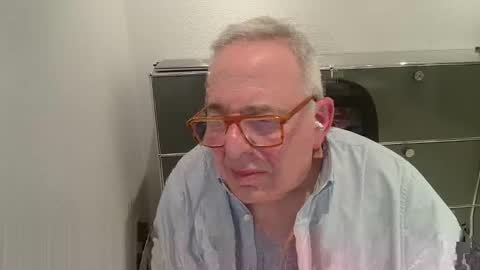 Snapshot of martin_1947 chatting on 03/31/26, 08:53 martin_1947 online show from 03/31/26, 08:53