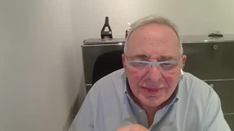 Snapshot of martin_1947 chatting on 04/01/26, 11:02 martin_1947 online show from 04/01/26, 11:02