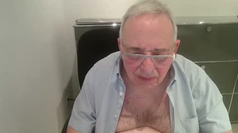 Snapshot of martin_1947 chatting on 04/09/26, 09:53 martin_1947 online show from 04/09/26, 09:53