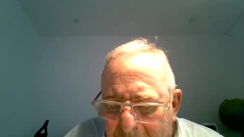 Snapshot of martin_1947 chatting on 05/09/26, 06:35 martin_1947 online show from 05/09/26, 06:35