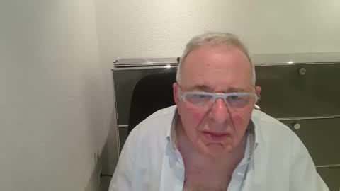 Snapshot of martin_1947 chatting on 05/23/26, 08:46 martin_1947 online show from 05/23/26, 08:46
