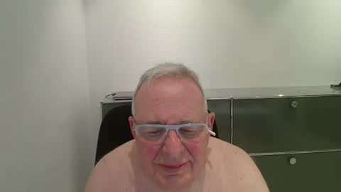 Snapshot of martin_1947 chatting on 06/11/26, 10:08 martin_1947 online show from 06/11/26, 10:08