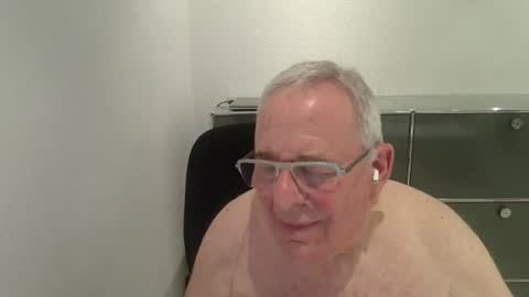 Snapshot of martin_1947 chatting on 08/01/26, 08:41 martin_1947 online show from 08/01/26, 08:41