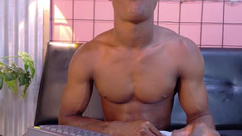 Martin online show from 12/05/25, 01:36