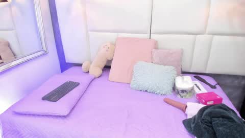 Snapshot of martina_armos chatting on 05/27/26, 12:13 Martina online show from 05/27/26, 12:13