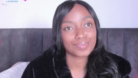 Laura online show from 02/15/25, 12:15