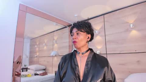 martina touss  online show from 10/24/25, 11:39