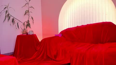 Nina online show from 04/29/26, 06:36
