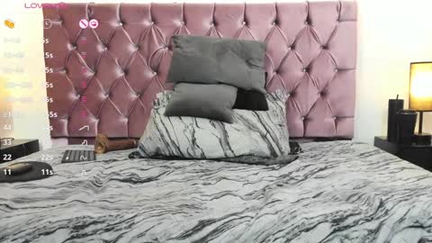 Snapshot of martinamadisson chatting on 12/26/24, 11:35 Martina online show from 12/26/24, 11:35