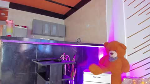 ...  ... online show from 02/03/25, 06:39