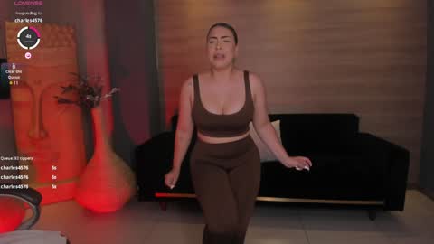 Snapshot of martinnabonnet chatting on 01/04/25, 01:53 Martinna Bonnet online show from 01/04/25, 01:53