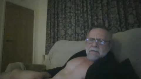 martinrgbxxxx online show from 02/12/26, 10:27