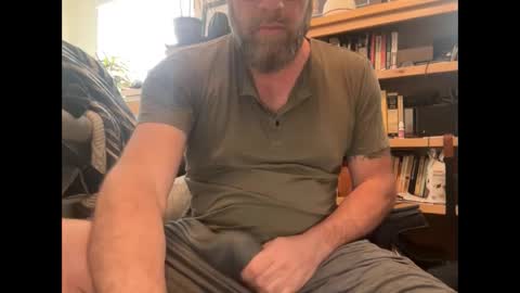 Snapshot of martinstolcris chatting on 02/03/25, 06:28 martinstolcris online show from 02/03/25, 06:28