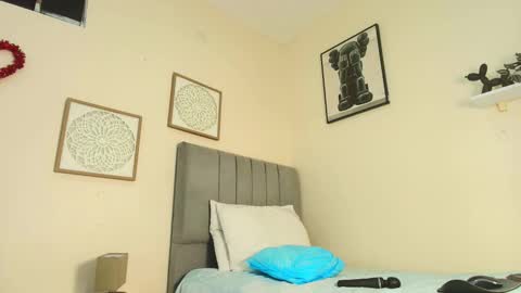 mary_cute9 online show from 03/04/26, 12:11