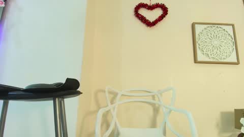 mary_cute9 online show from 03/24/26, 12:21