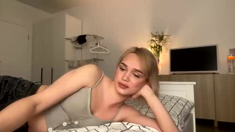 Mary online show from 12/05/24, 10:34