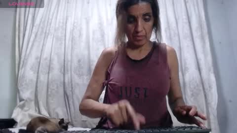 Snapshot of mary_hellen1 chatting on 01/21/25, 07:04 Mary Hellen online show from 01/21/25, 07:04