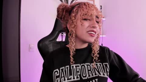 Mary Jane  online show from 01/21/25, 02:11