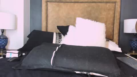   online show from 02/18/25, 08:36