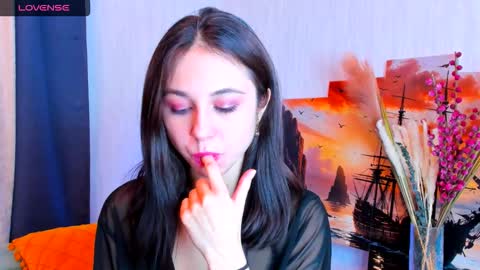 Snapshot of mary_marlow chatting on 10/11/25, 11:36 Mary online show from 10/11/25, 11:36