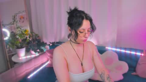 Mary online show from 02/04/26, 02:17