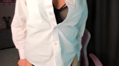 Mary online show from 03/20/26, 01:21