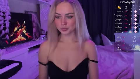 Mary online show from 11/24/25, 08:08